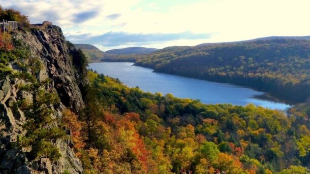 Porcupine Mountains/Lake of the Clouds